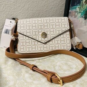 Tommy Hilfiger White and Tan Logo Envelope Crossbody